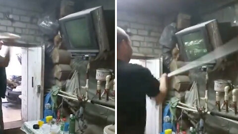 A new way to repair a TV!