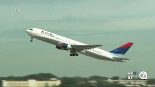 Holiday and business travel help Delta and all airlines rebound from COVID