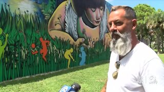 Cuban artist creates mural in Greenacres