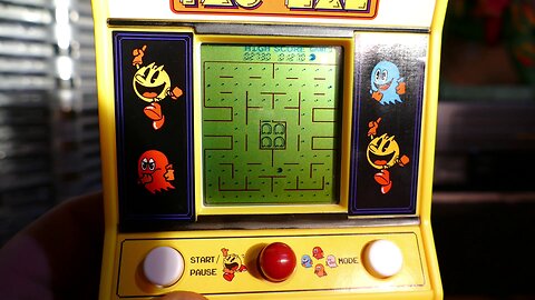 Basic Fun Arcade Classics - Pac-Man Retro Mini Arcade Game
