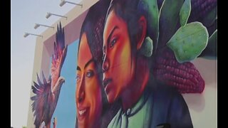 Las Vegas artist depicts message of Latino unity and strength