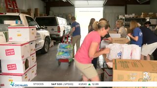 Omaha first responders receive special lunches as thank you for service