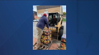 New art installation in Milwaukee's Clarke Square neighborhood honors loved ones killed by COVID-19