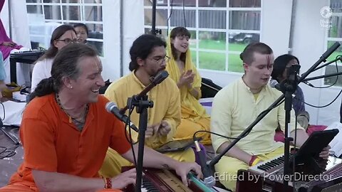 Swami Aniruddha canta Om Namo Narayanaya, Ganesh Chaturthi Toronto, 31 Agosto 2022