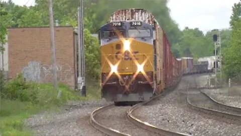 CSX Q566 Manifest Mixed Freight Train From Berea, Ohio May 28, 2022