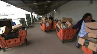 Wisconsin USPS prepares for holiday mail surge amid pandemic