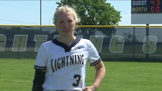 Softball players beat the heat in Appleton