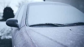 Já alguma vez teve os vidros do seu carro congelados?