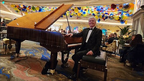 Meet The Bellagio Piano Player