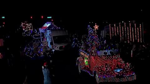 APS Electric Light Parade rolls through downtown Phoenix