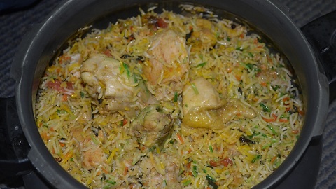 INDIAN FOOD - Chicken Biryani Muslim Style