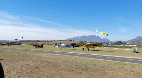 SOUTH AFRICA - Cape Town - Stellenbosch Air Show (Video) (mrd)