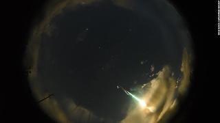 Φλεγόμενος μετεωρίτης φωτίζει τον ουρανό του Perth