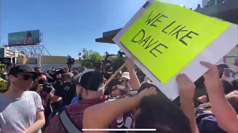 NETFLIX Walkout Employees Confront YouTuber Vito for carrying a SIGN supporting Dave CHAPPELLE