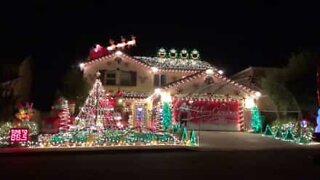 Christmas lights to the tune of AC/DC!