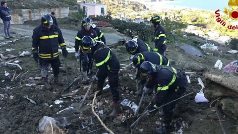 Landslide in Ischia: 5 victims recovered, 3 others identified, 8 missing. State of emergency