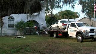 Car crashes into 108-year-old Bradenton home