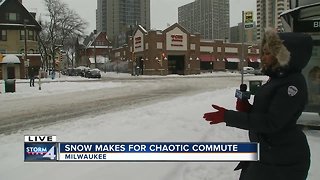 Snow makes for chaotic commute