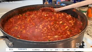 'Lasagna Mamas' share love and warm meals