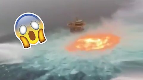 Golfo do México vira "oceano de fogo" após explosão de oleoduto