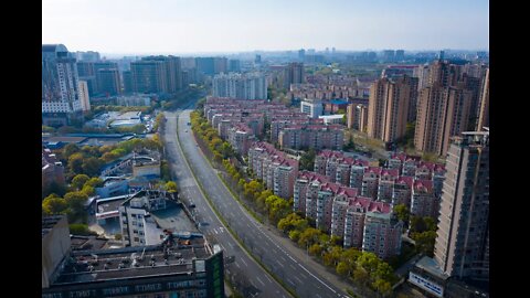 Niesamowity materiał z drona pokazuje opuszczone centrum Szanghaju