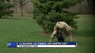 Wisconsin Army National guard organizes Earth Day clean-up event