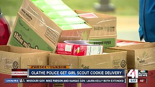 #WeSeeYouKSHB: Olathe business donates cookies to police