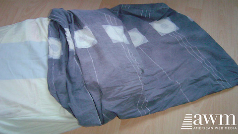 Here’s The Reason You Should Always Bring A Pillow Case With You When Traveling