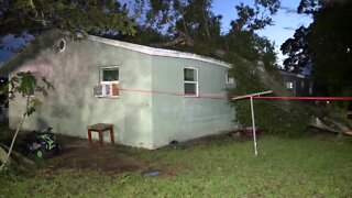 Tree falls on multi-unit home in Fort Pierce