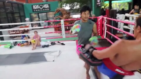 Rodtang Jitmuangnon Hitting Pads | Muay Thai