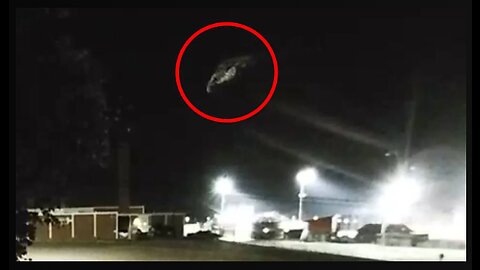 Door Cam Catches UFO over Raytown, Missouri on 10-13-2022