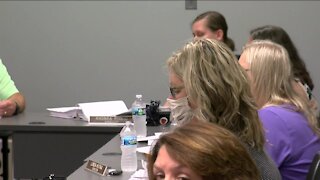 Cudahy school board votes to require masks