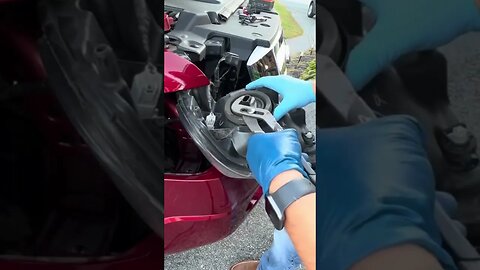Removing a Stuck Headlight Bulb in Seconds! #shorts 🔧🚗