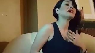 Beautiful Girl Singing Persian Song