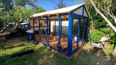 Building My Chicken Coop Part 4 - Final Touches!