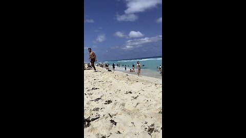 Playa delfines 🐬 Cancun Mexico ￼