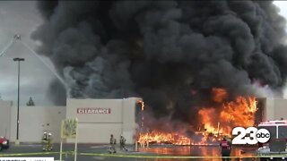 Fire destroys southwest Bakersfield store