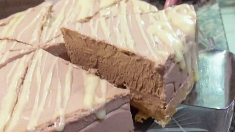 SURPREENDA NA PÁSCOA COM UMA TORTA MOUSSE DE CHOCOLATE QUE DERRETE NA BOCA