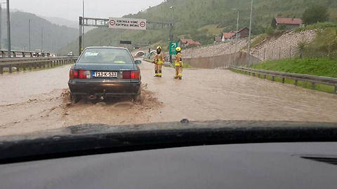 Poplava na autoputu A1 Zenica - Kakanj
