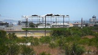 SOUTH AFRICA - Cape Town - (Video) 1111Strong wind destroyed Billboard near N1 Cape Town (esu)