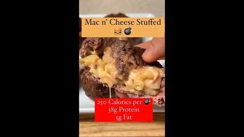 Mac n’ Cheese Stuffed 🍔💣