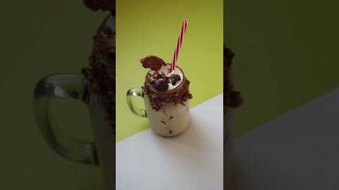 Chocolate Chip Cookie Milkshake | Quick and Easy Cookie Milkshake Recipe