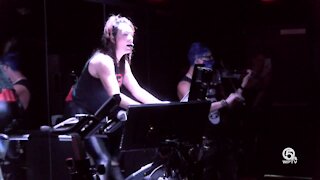Violinist plays spin class in Wellington