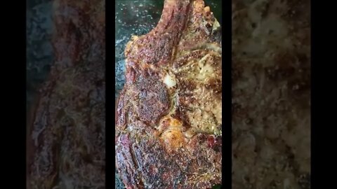 🎦 THIS is what a PERFECT Grilled Steak looks like❗ #shorts #grilledsteak #cooking