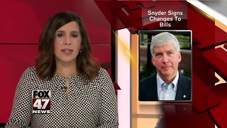 Democrats slam Governor Rick Snyder for signing minimum wage and sick time legislation