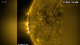 Mancha gigante no sol volta a ser vista pela NASA