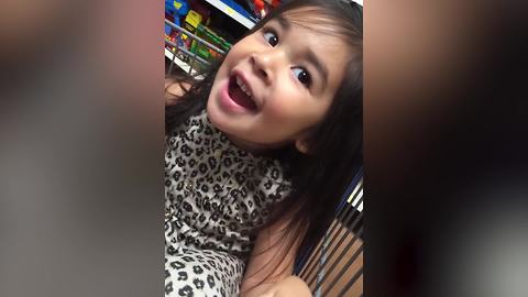 Precious Little Girl Has Trouble Pronouncing "Diary"