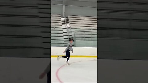 How to Skate #jaymic #iceskating #figureskating