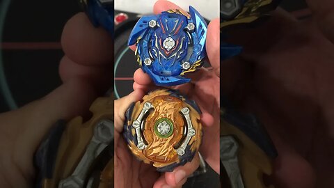 FAFNIR VS VALKYRIE (batalha de beyblade) #beyblade #beybladeburst #beybladeburst