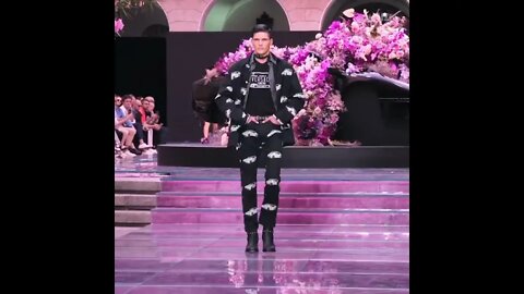 Islamdulatov in Versace Spring/Summer 2020 Menswear FashionShow